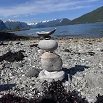 Utsikten Romsdalen Гостевой дом Ондалснес