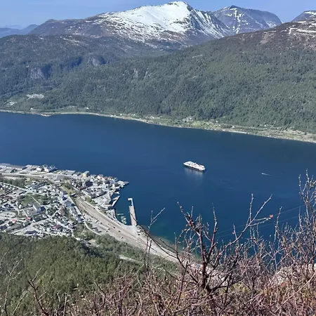 Utsikten Romsdalen * 욘달스네스