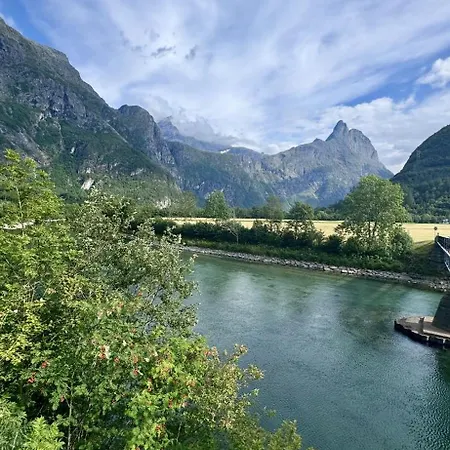 Utsikten Romsdalen * Åndalsnes