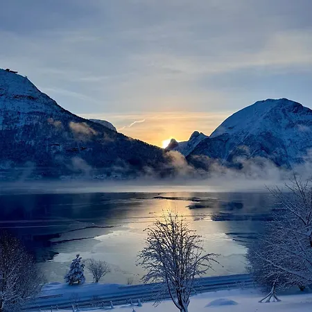 Utsikten Romsdalen * 욘달스네스