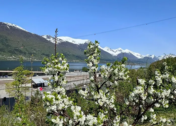 Gasthof Utsikten Romsdalen *