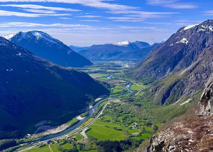 Utsikten Romsdalen *