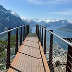 Utsikten Romsdalen * 욘달스네스