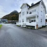 게스트하우스 Utsikten Romsdalen