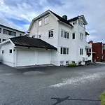 게스트하우스 Utsikten Romsdalen 욘달스네스