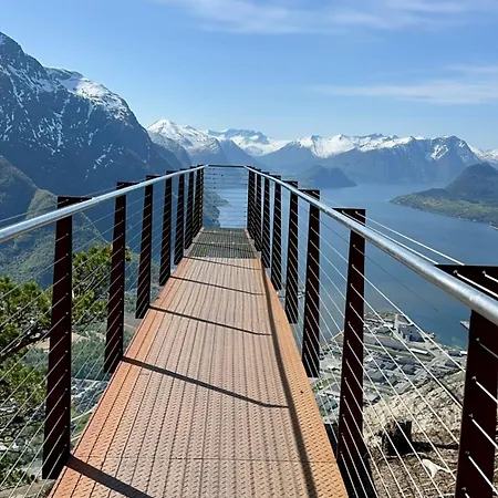 Utsikten Romsdalen * Åndalsnes